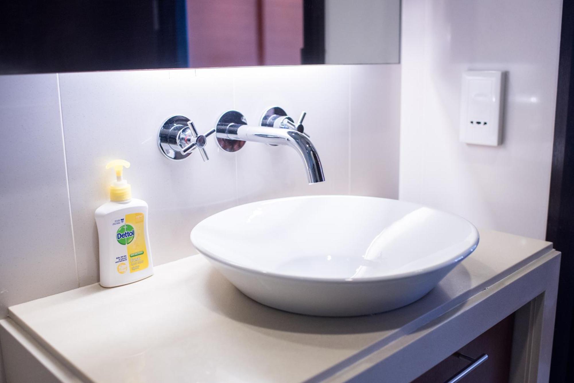 The Suites At Waterside Straits Quay By Plush Bagan Jermal Exterior photo